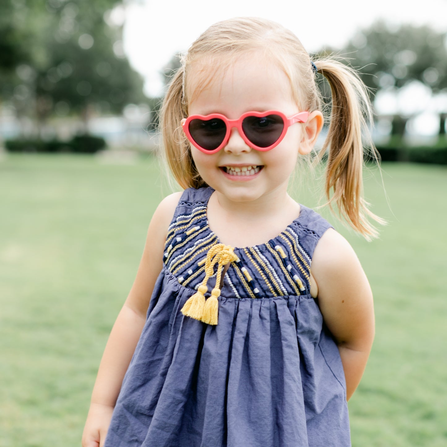 Non-Polarized Heart Sunglasses | Queen of Hearts