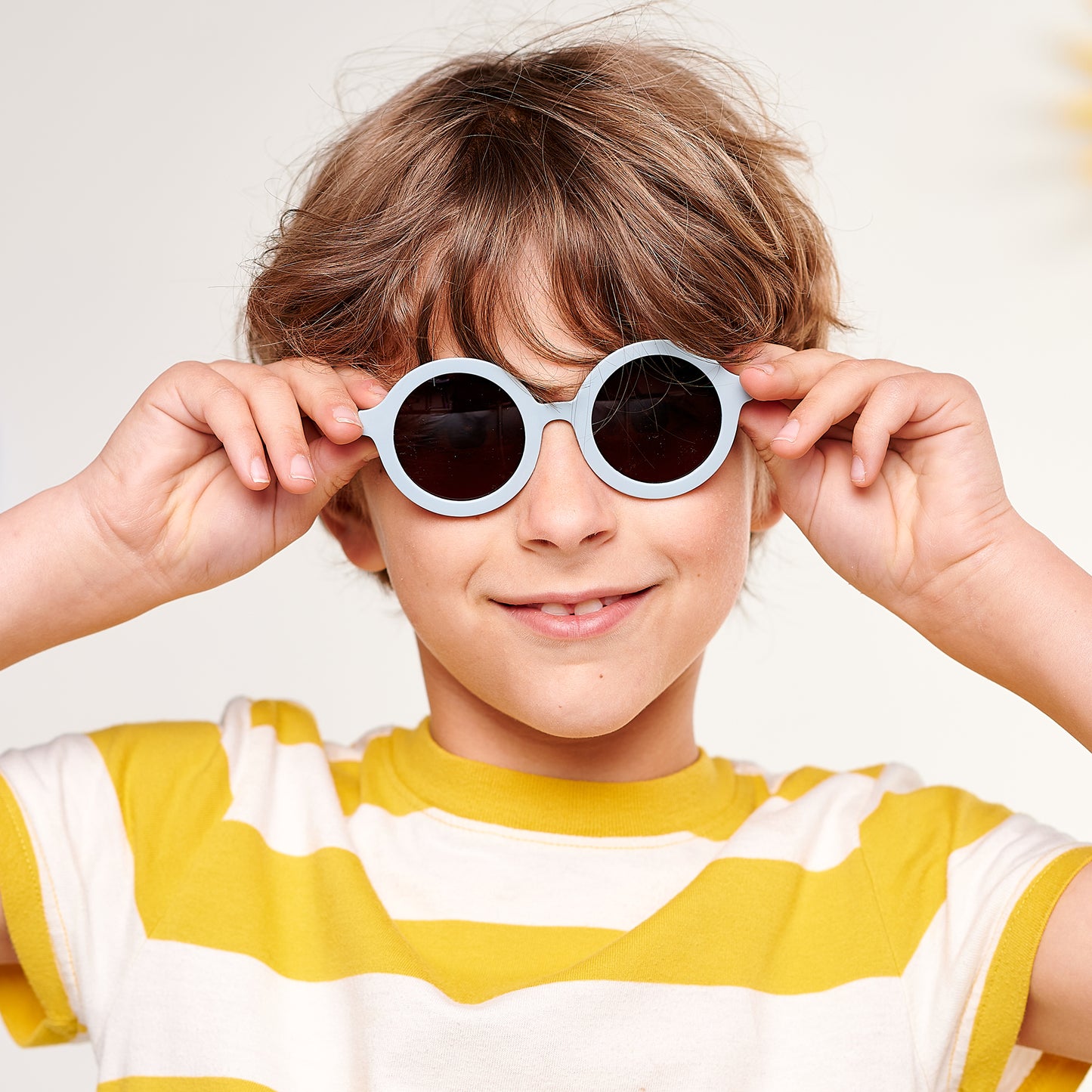 Euro Round Sunglasses ''Into The Mist'' - Babiators Canada