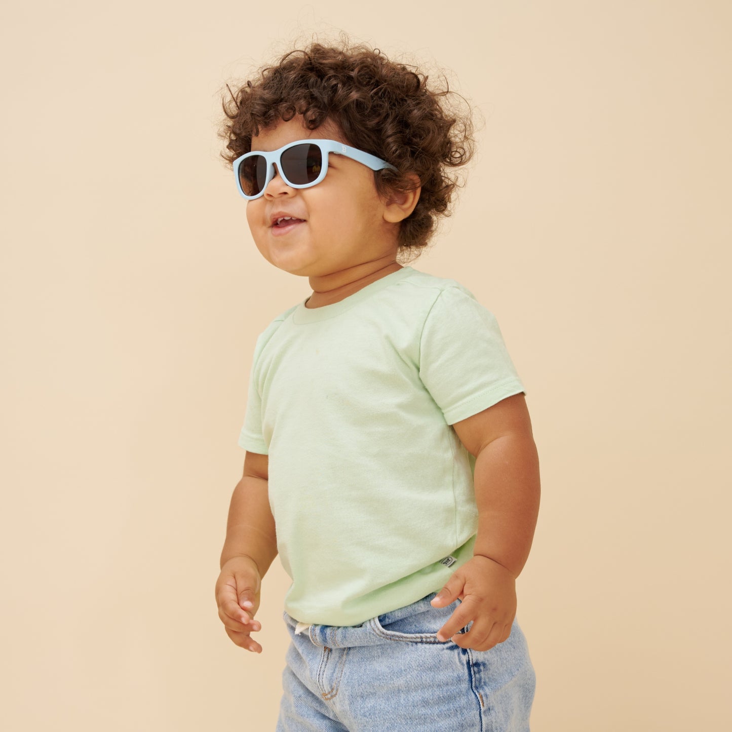 Non-Polarized Navigator Sunglasses | Baby Blue - Babiators Canada