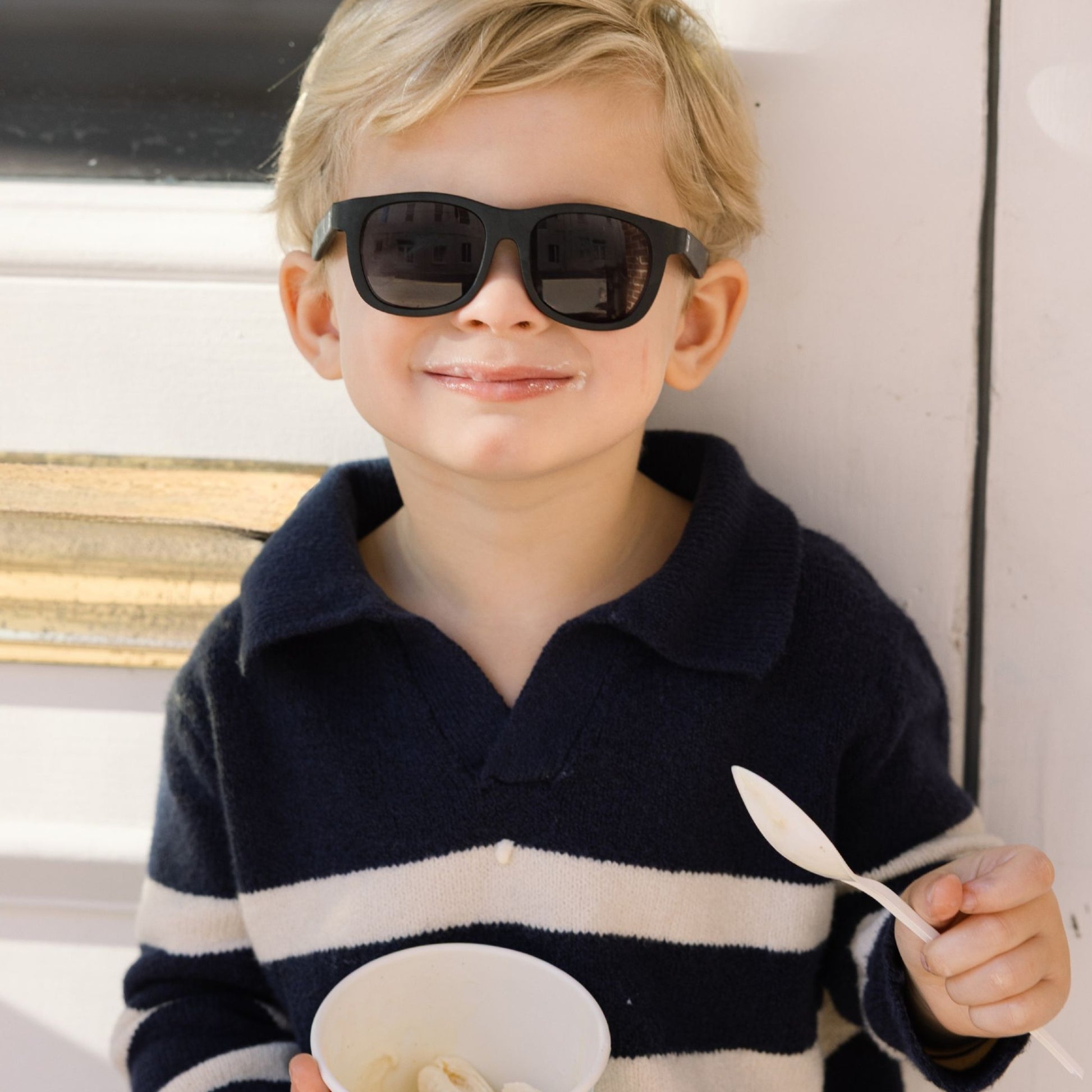 Polarized Navigator Sunglasses | Jet Black Smoke Lenses - Babiators Canada