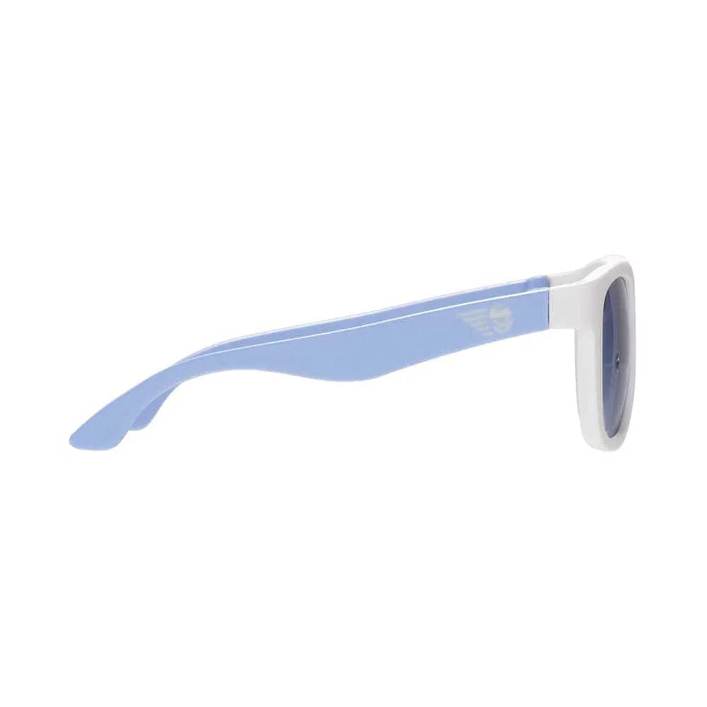 Non-Polarized Navigator Sunglasses | Fade to Blue