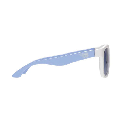 Non-Polarized Navigator Sunglasses | Fade to Blue